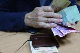какое количество пенсионеров получает выплаты в размере 10 000 гривен в Украине в 2020 году